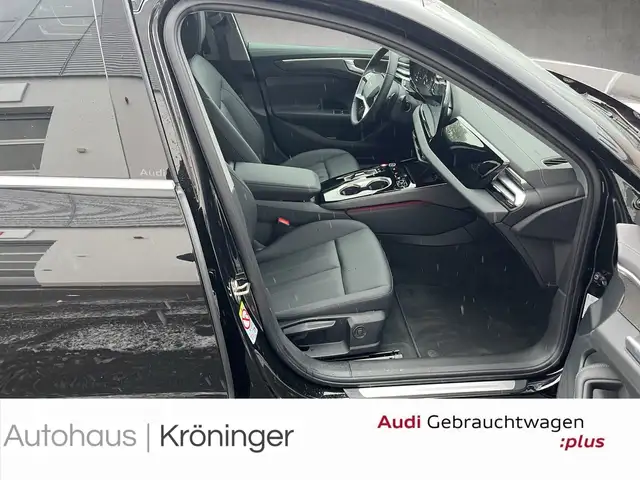 Audi A6 view 9