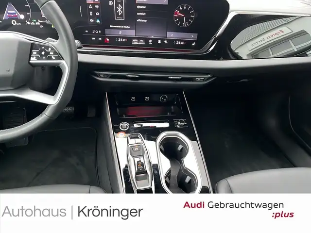Audi A6 view 14
