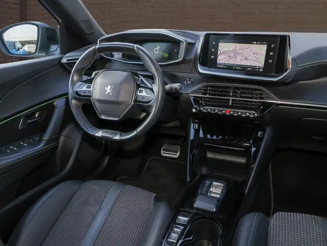 Peugeot 2008 view 10
