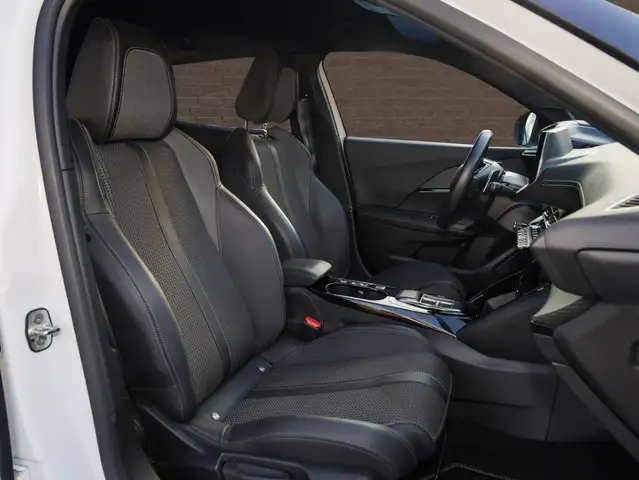 Peugeot 2008 view 7