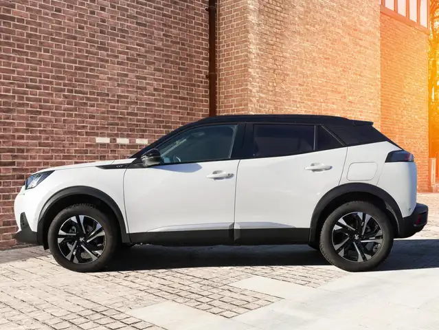 Peugeot 2008 view 3