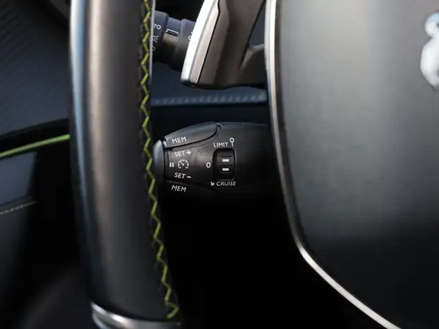 Peugeot 2008 view 14
