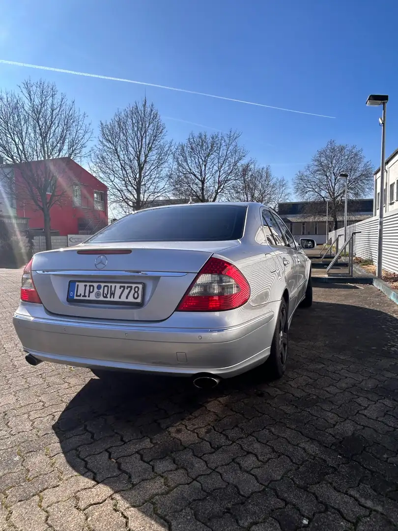 Mercedes-Benz E 320 CDI 7G-TRONIC Avantgarde DPF - 2