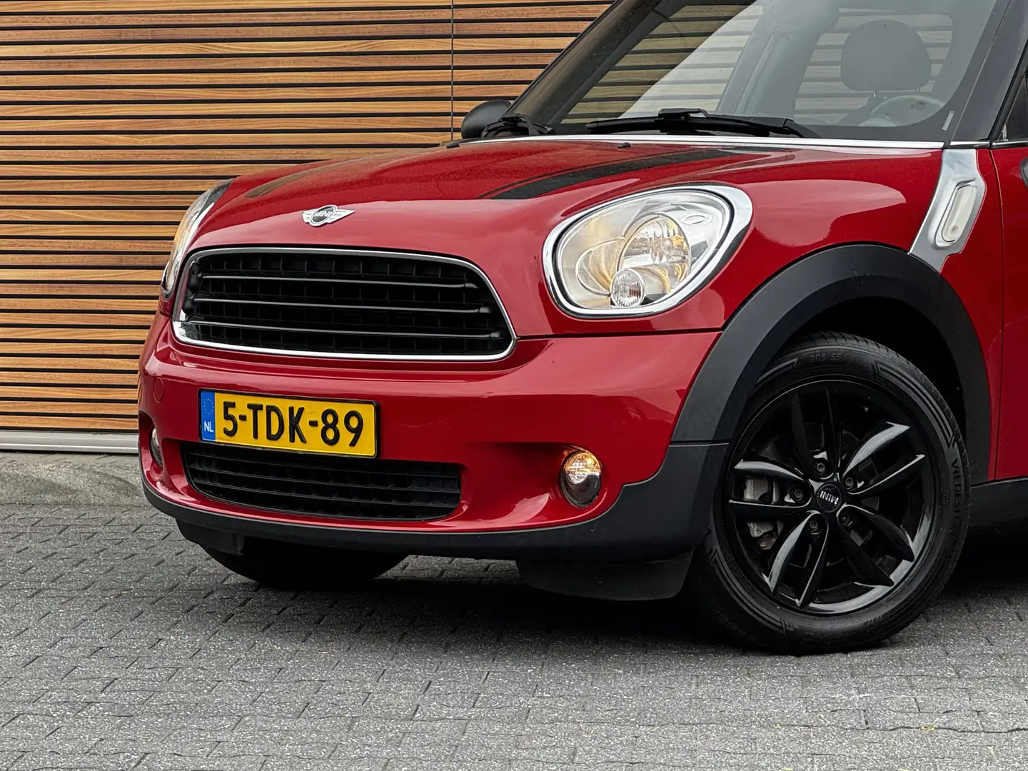 MINI One Countryman Mini 1.6 Business Line Navigatie / Parkeerhulp / C Rot - 2