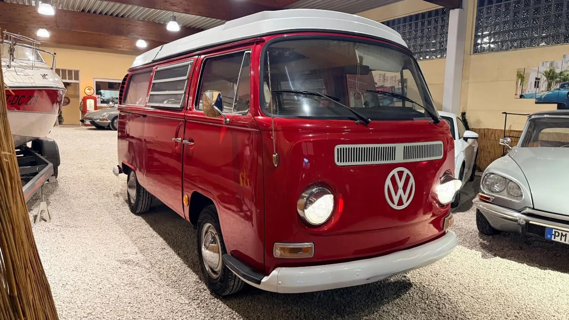 Volkswagen T2 Rot - 1