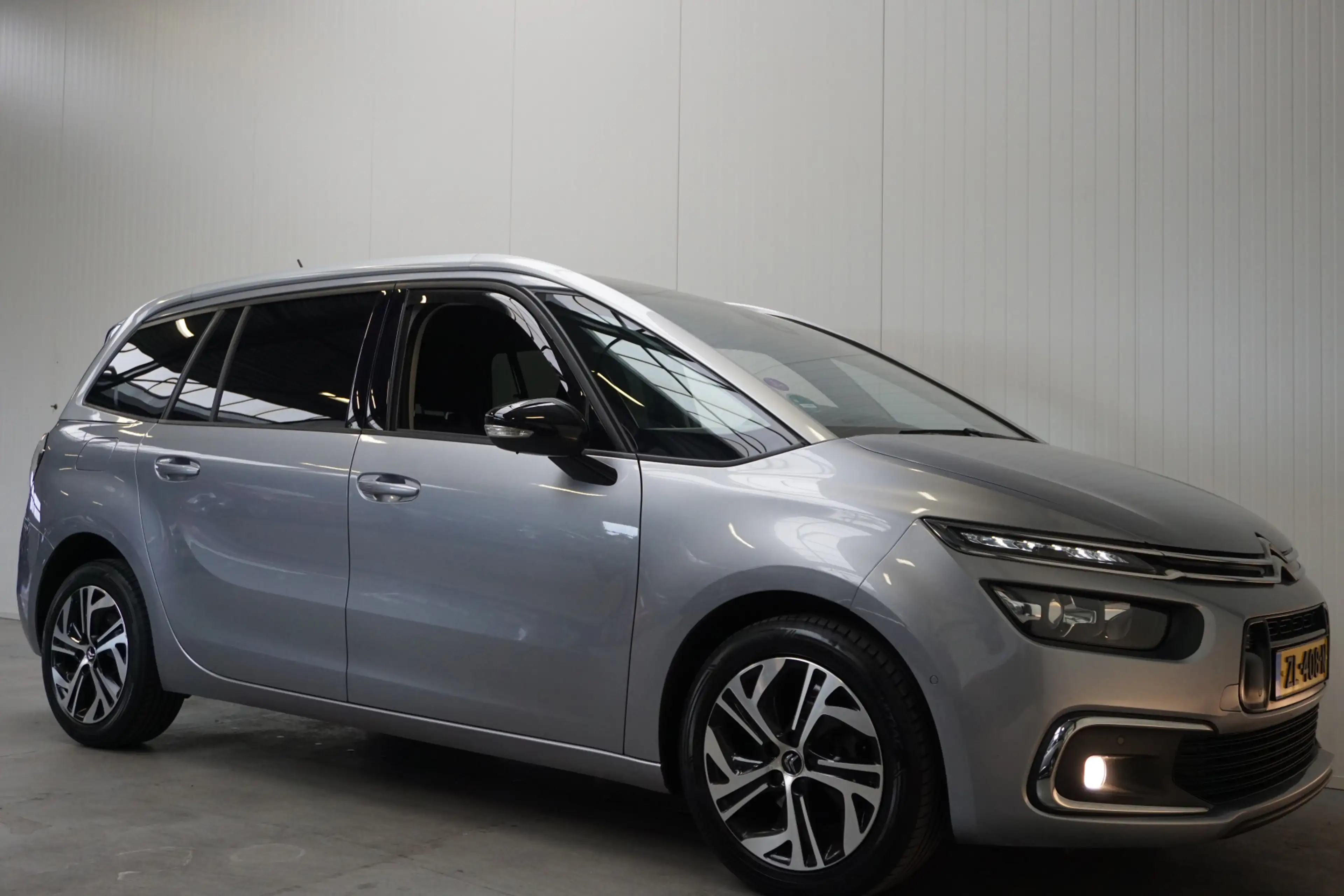 Citroen Grand C4 SpaceTourer 1.2 PureTech Origins MASSAGE NAVI CLIMA PDC CAMERA — photo 17