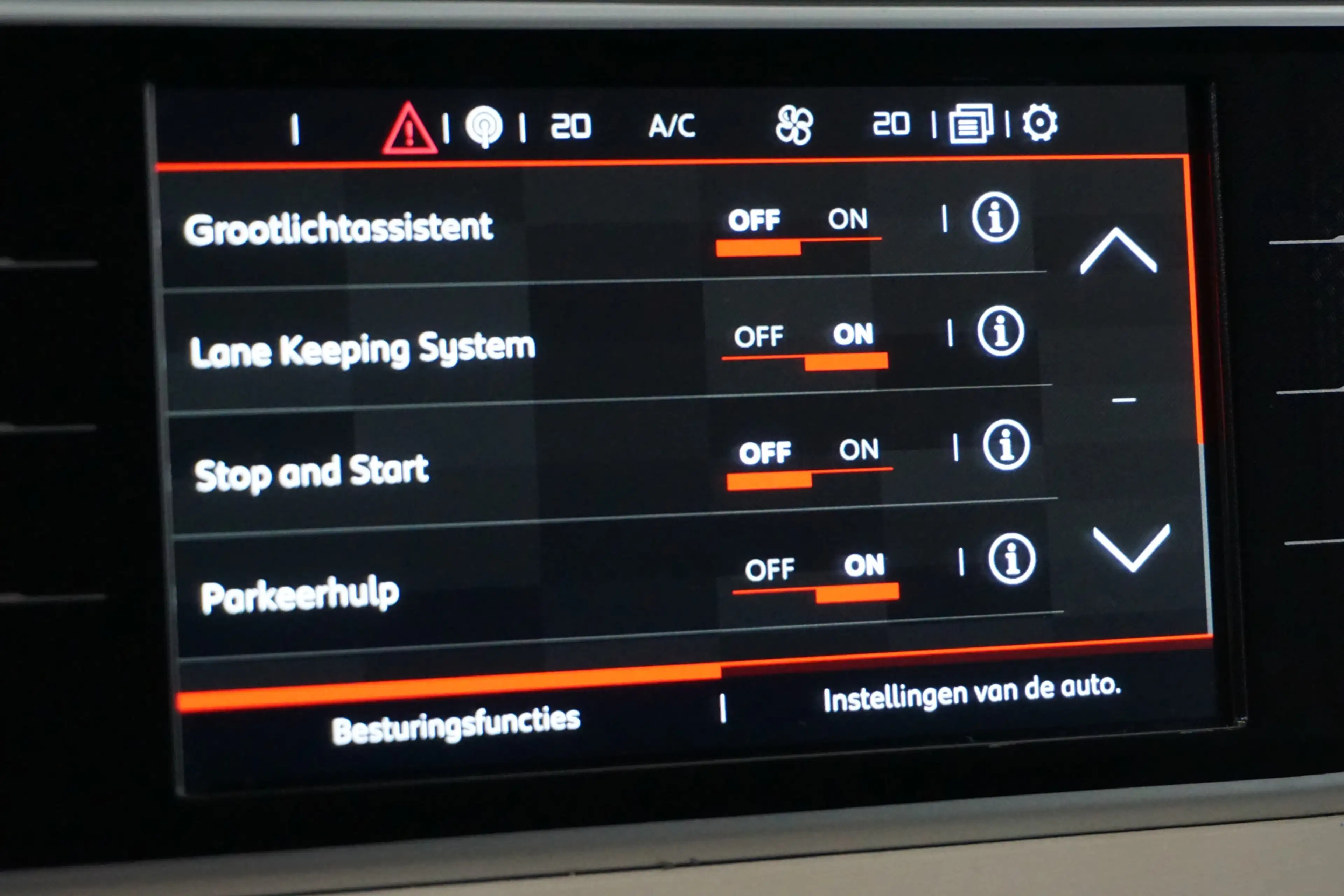 Citroen Grand C4 SpaceTourer 1.2 PureTech Origins MASSAGE NAVI CLIMA PDC CAMERA — photo 42