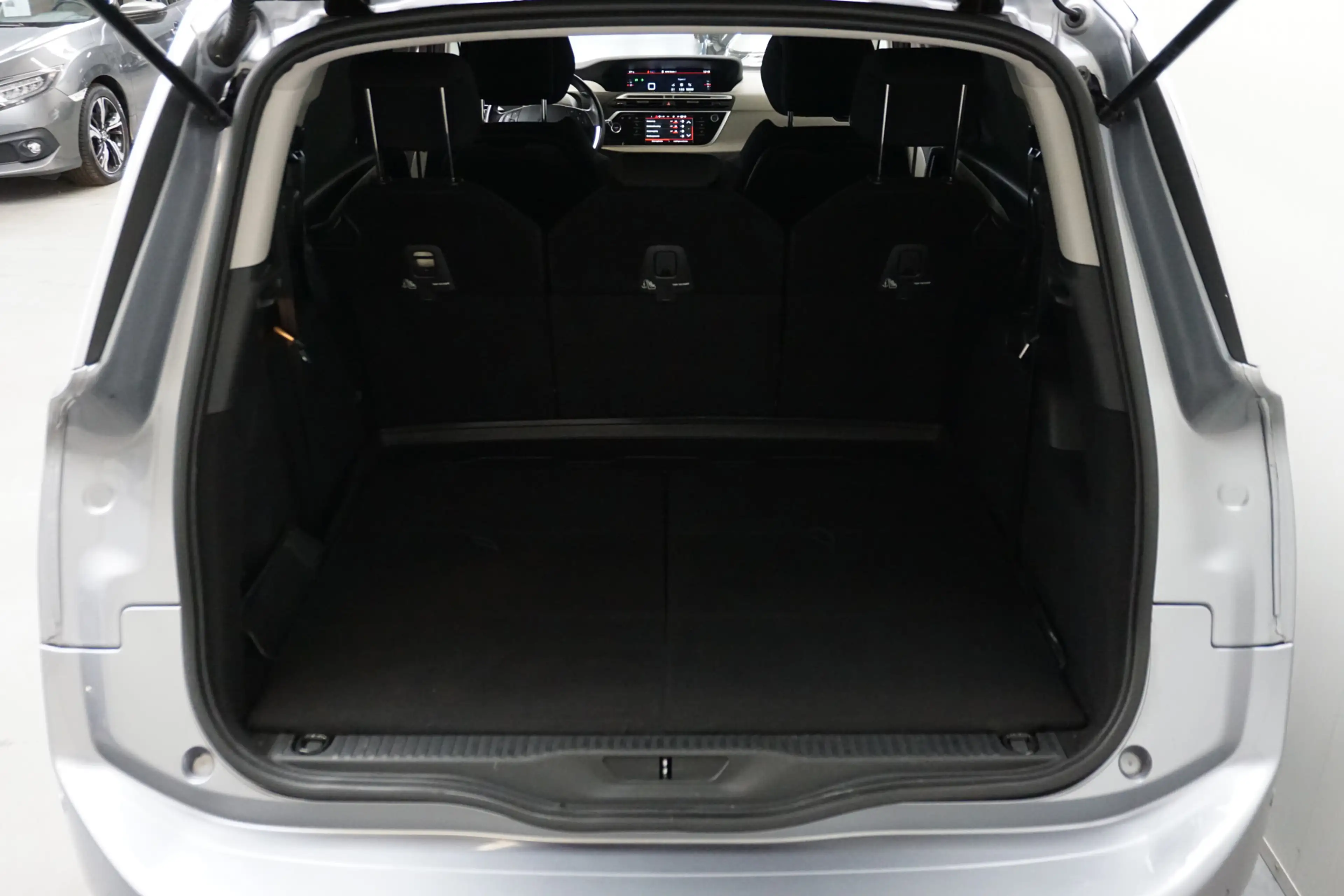 Citroen Grand C4 SpaceTourer 1.2 PureTech Origins MASSAGE NAVI CLIMA PDC CAMERA — photo 21