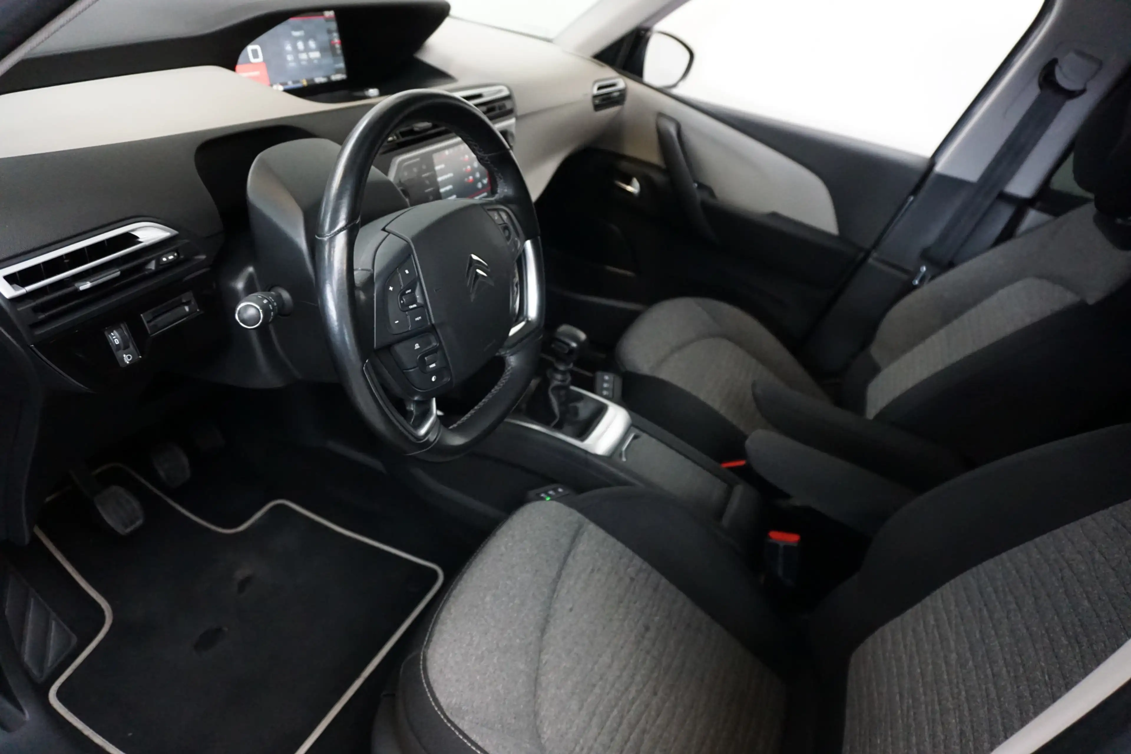 Citroen Grand C4 SpaceTourer 1.2 PureTech Origins MASSAGE NAVI CLIMA PDC CAMERA — photo 27