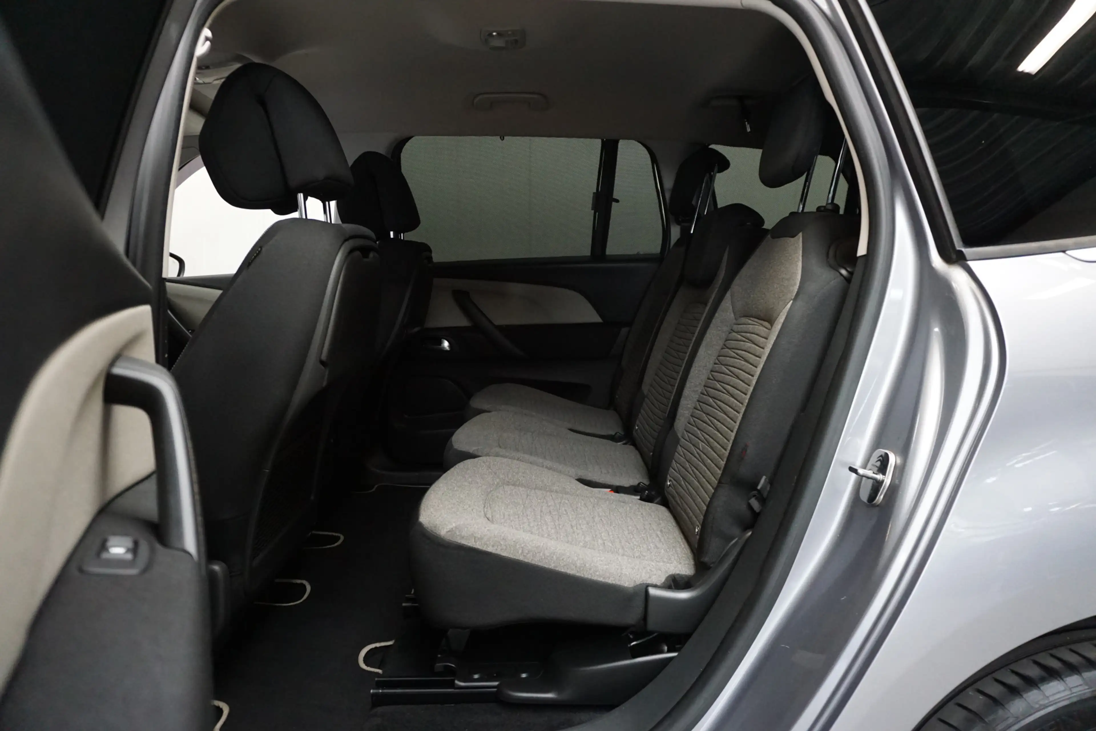 Citroen Grand C4 SpaceTourer 1.2 PureTech Origins MASSAGE NAVI CLIMA PDC CAMERA — photo 50