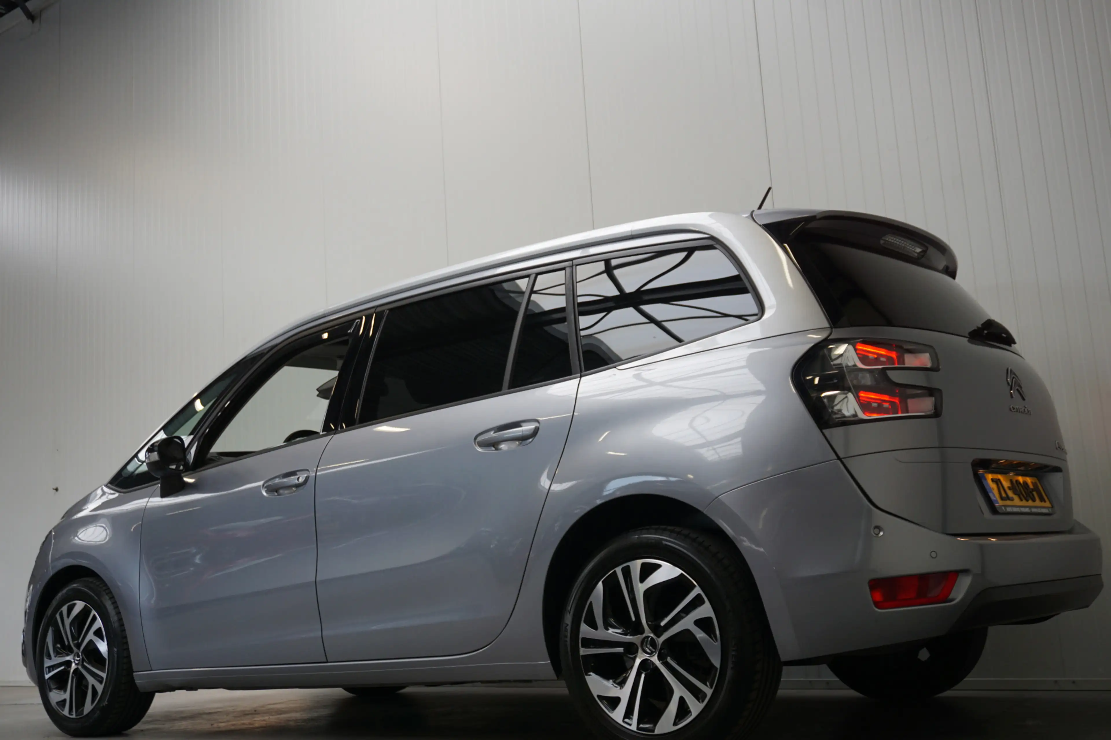 Citroen Grand C4 SpaceTourer 1.2 PureTech Origins MASSAGE NAVI CLIMA PDC CAMERA — photo 19