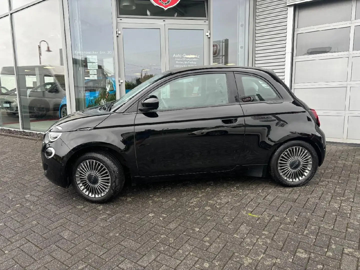 Fiat 500e Icon Schwarz - 2