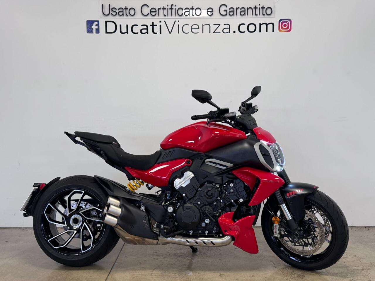 Ducati Others Diavel V4 RED