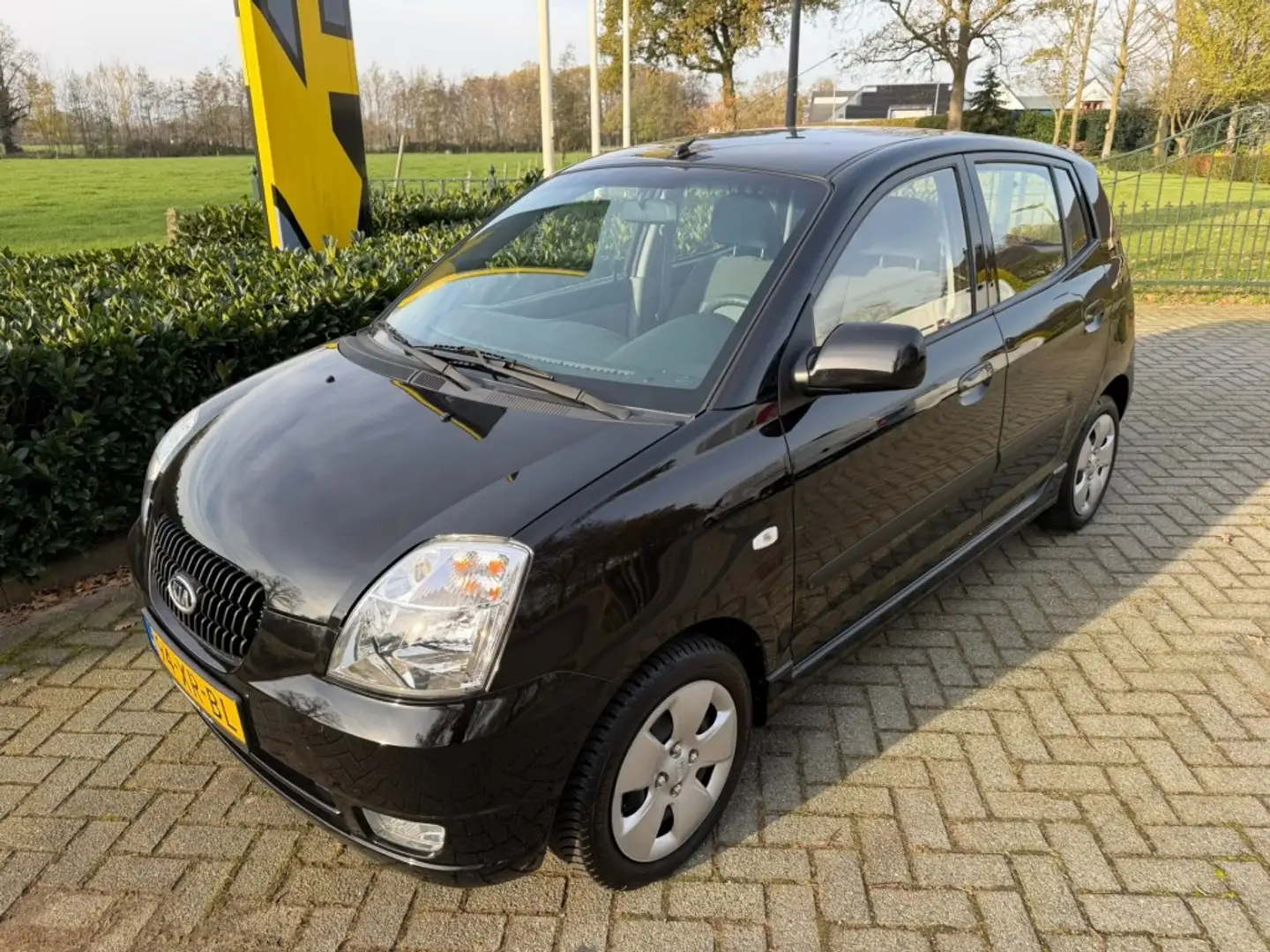 Kia Picanto 1.0 D-Light Airco 33000 km Prachtstaat Zwart - 1