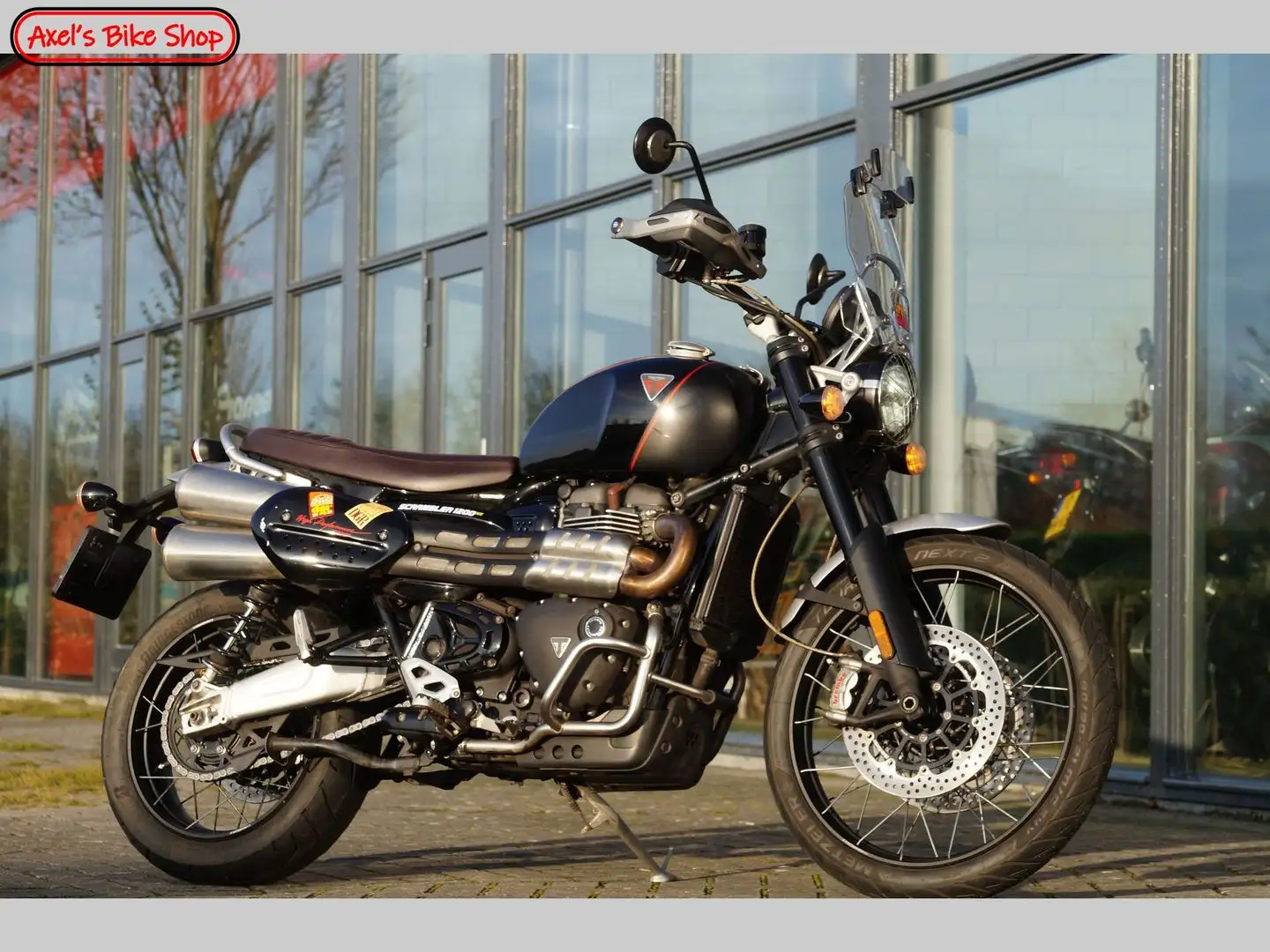 Triumph Scrambler 1200 XE Zwart - 1