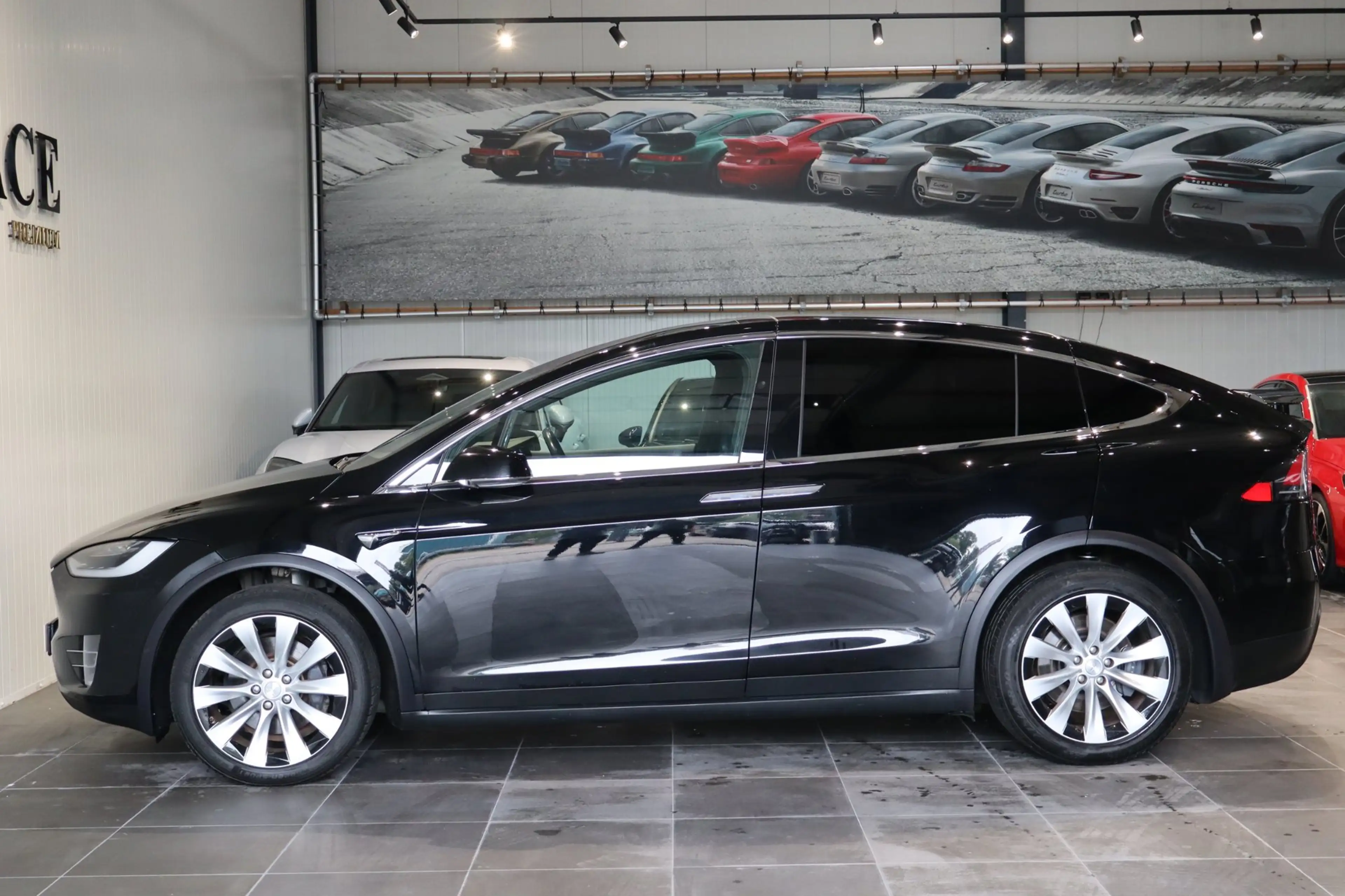 Tesla Model X Long Range-Free supercharge-Fast charge — photo 11