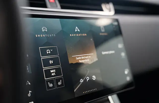 Land Rover Range Rover Evoque RANGE ROVER EVOQUE S P270e Ansicht 12