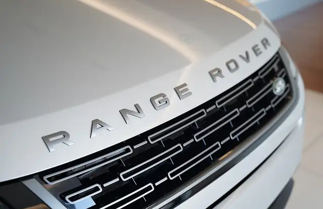 Land Rover Range Rover Evoque RANGE ROVER EVOQUE S P270e Ansicht 3