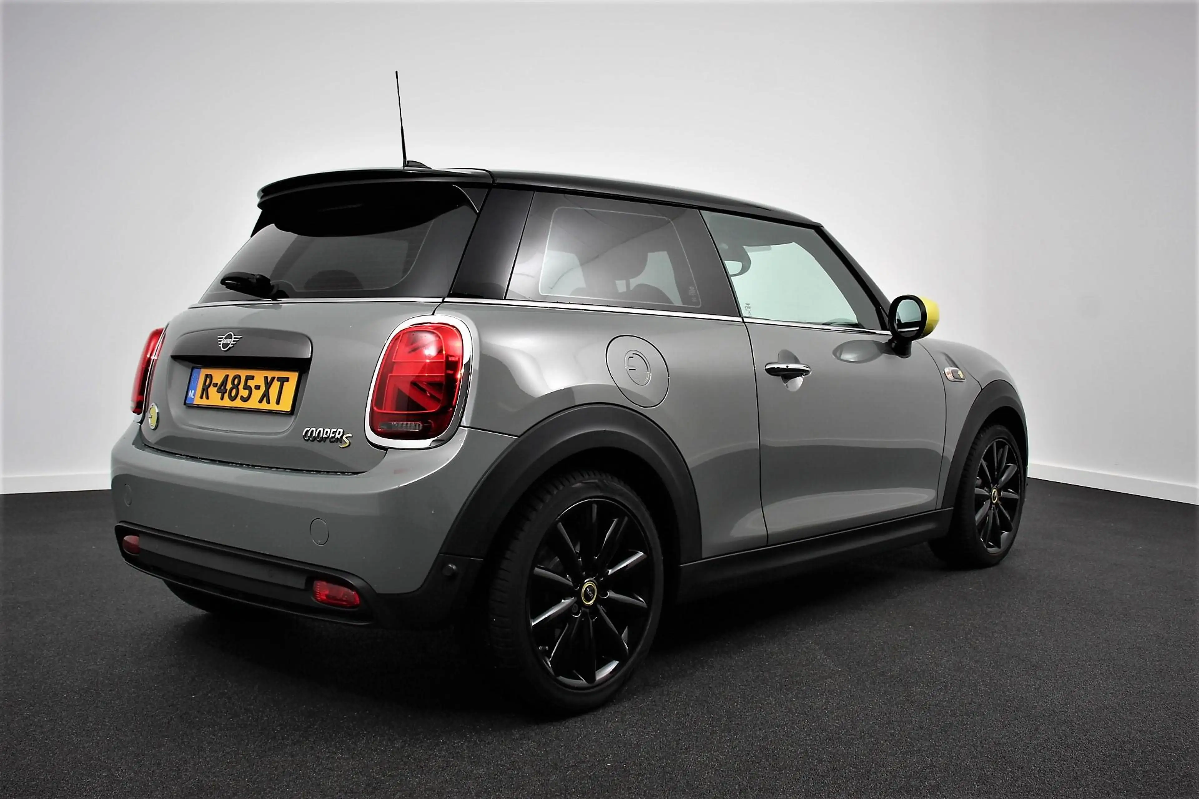 MINI Cooper E Electric Charged 33 kWh Leder Climate Control Crui — photo 6