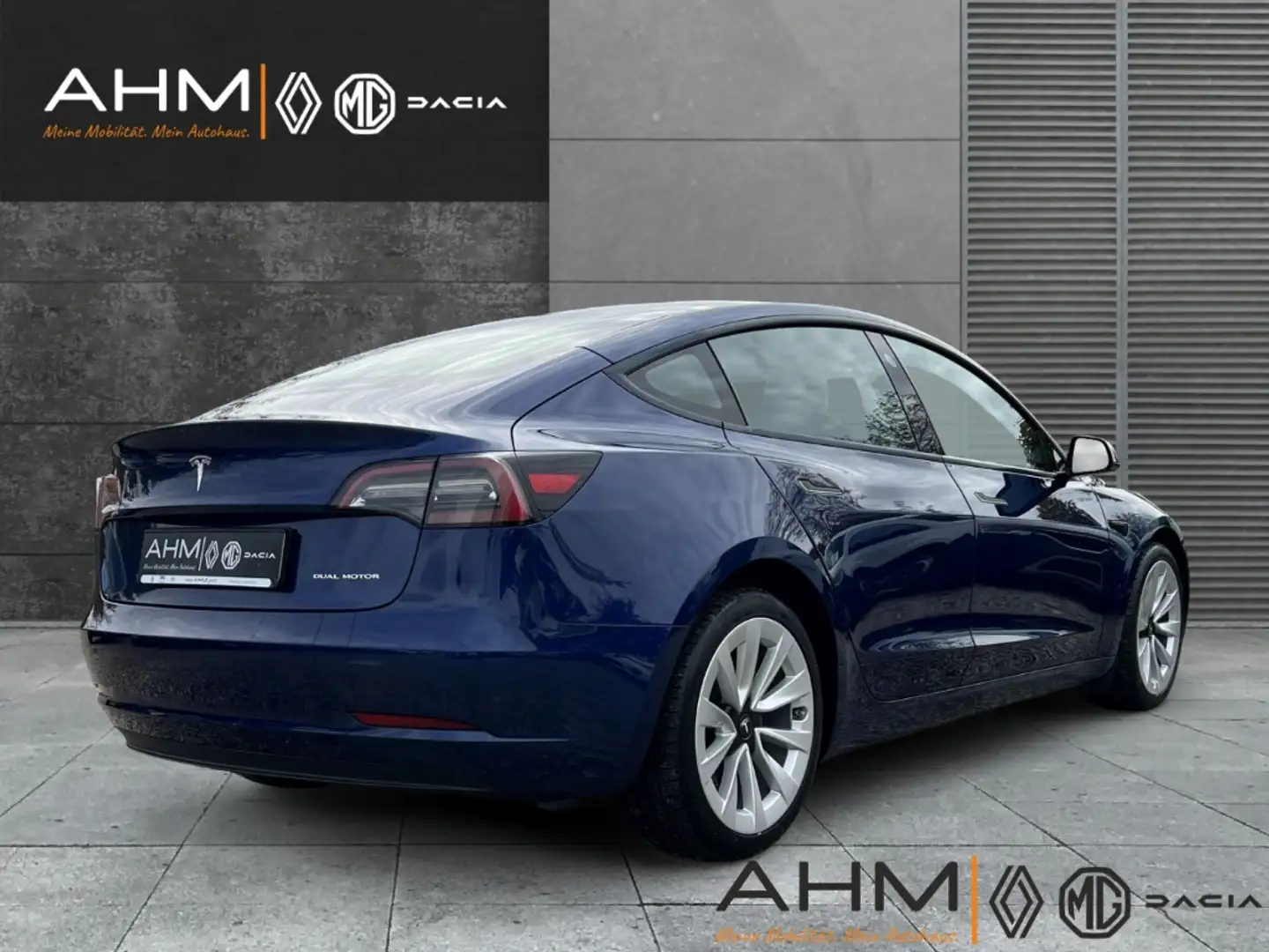 Tesla Model 3 Long Range Dual AWD abnehmb. AHK Blue - 2