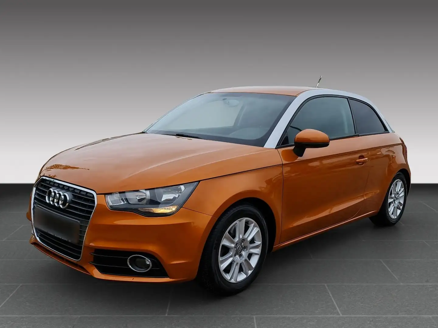 Audi A1 attraction 1.4 16V TFSI Metallic / 8 Fach Oranje - 1