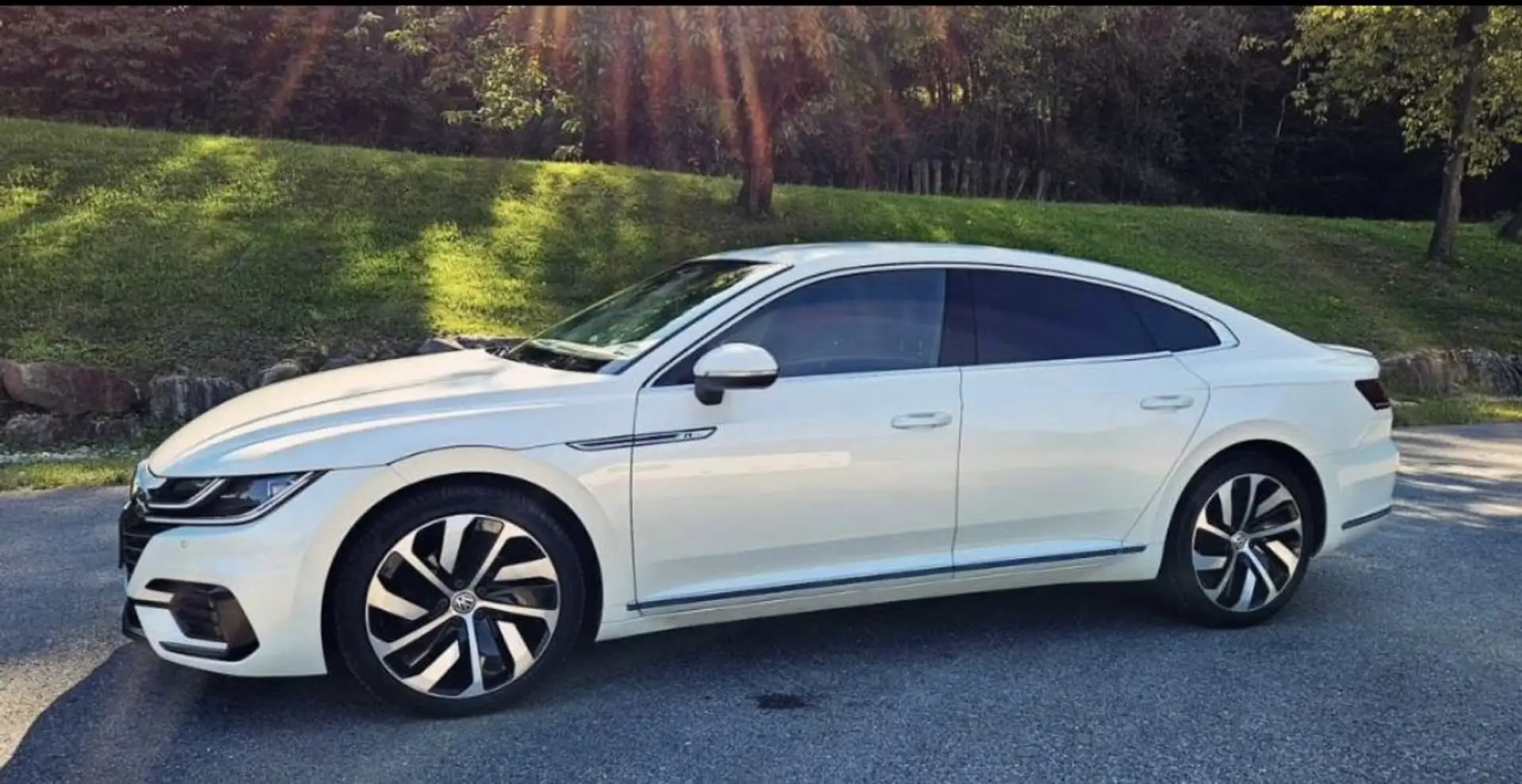 Volkswagen Arteon 2,0 TDI Automatik R Line - 1