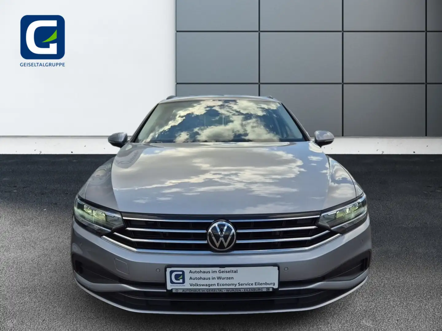 Volkswagen Passat Variant 1.5 TSI Comfortline *DSG*NAVI*REAR VIEW*DAB+*PDC*SHZ* Argent - 2