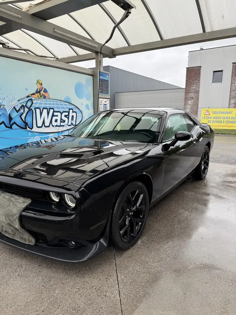 Dodge Challenger - 2
