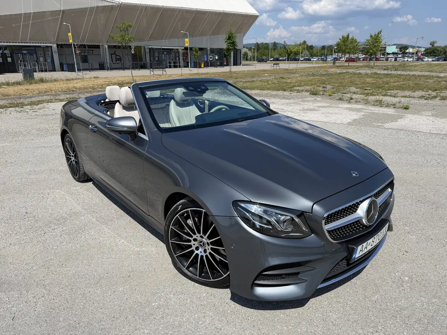 Mercedes-Benz E 400 4Matic Cabrio 9G-TRONIC AMG Line - 1