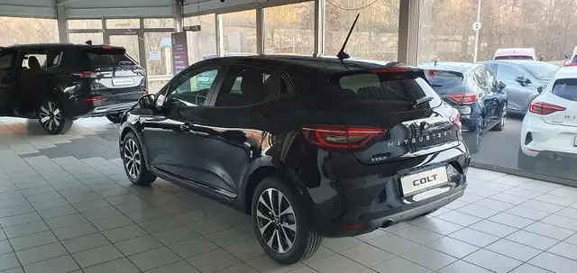 Mitsubishi Colt view 4