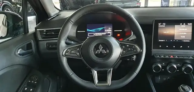Mitsubishi Colt view 15