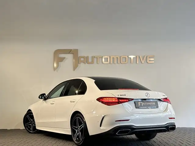 Mercedes-Benz C-Class view 6