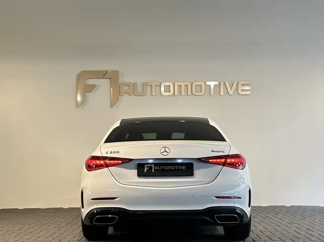 Mercedes-Benz C-Class view 5