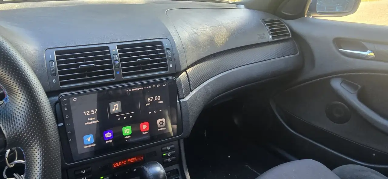 BMW 330i, foto 7