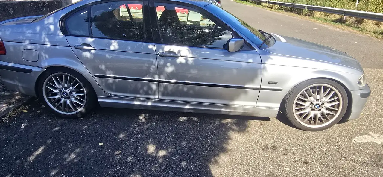 BMW 330i, foto 3