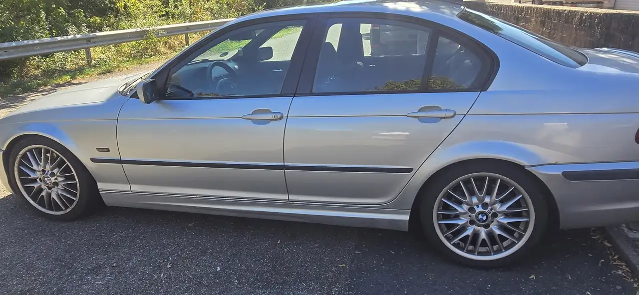 BMW 330i, foto 2