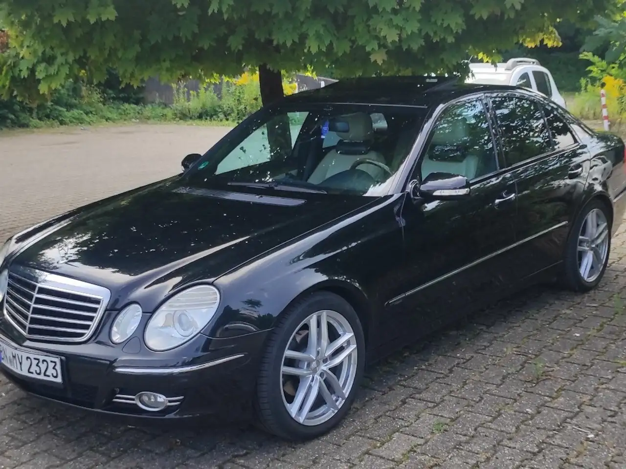 Mercedes-Benz E 280