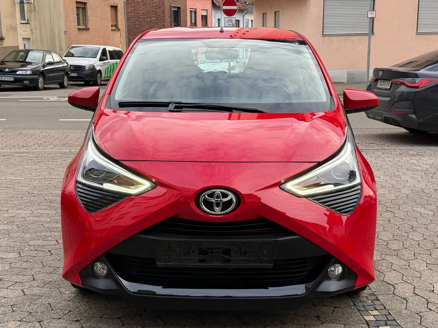 Toyota Sonstige Aygo x-play club *1.Hand/Klima/Kamera/CarPlay* Rot - 2