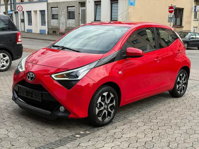 Toyota Aygo x-play club *1.Hand/Klima/Kamera/CarPlay*