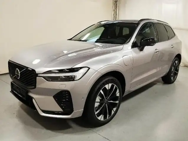 Volvo XC60 Plus Dark Plug In Hybrid*BIG DISPLAY*AHK*HU