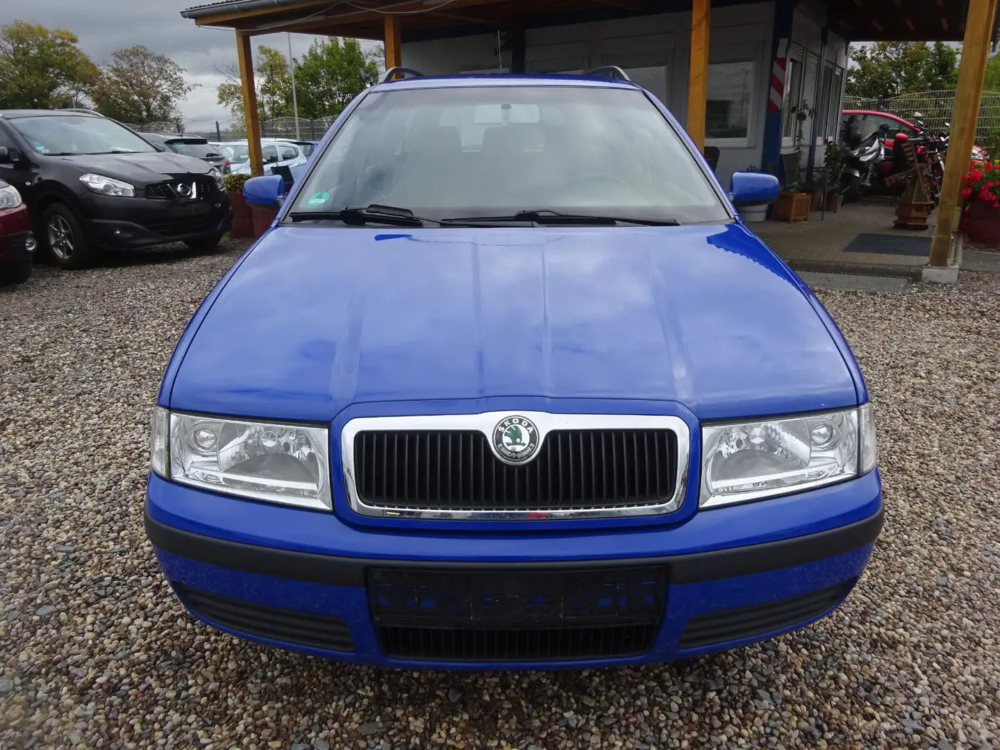 Skoda Octavia Combi 1.6 Tour Blau - 2