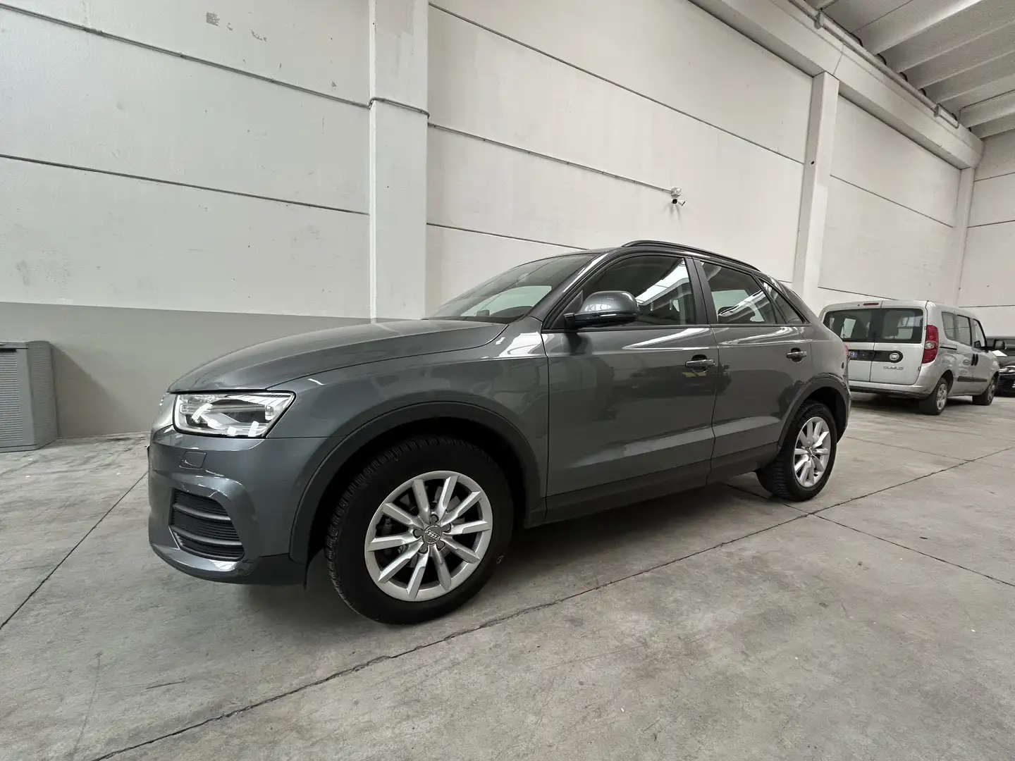 Audi Q3 Q3 2.0 tdi quattro 150cv S-tronic Gris - 2