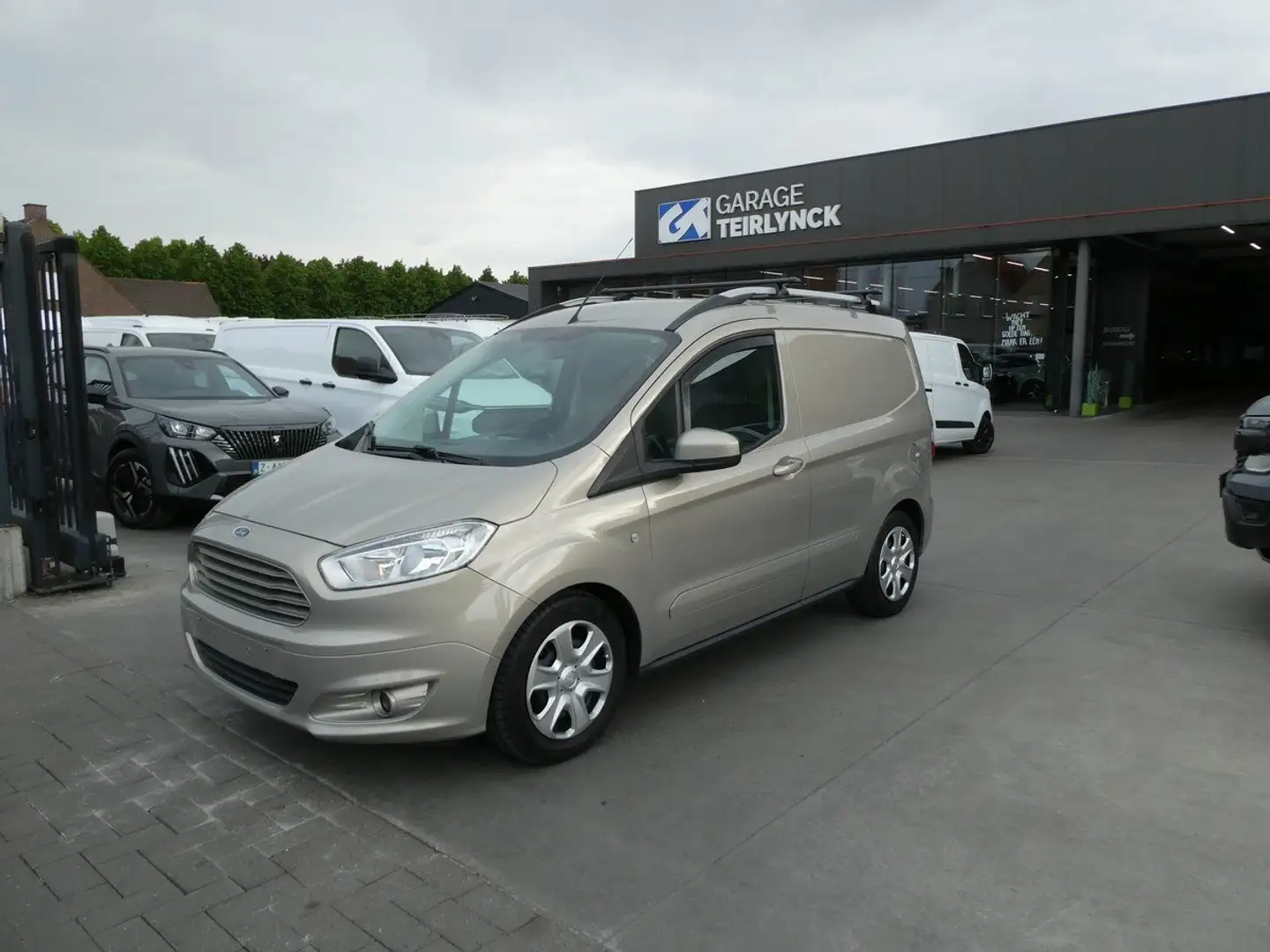Ford Transit Courier 1.0 i ecoboost 100pk Lichte Vracht (18062) Gris - 2