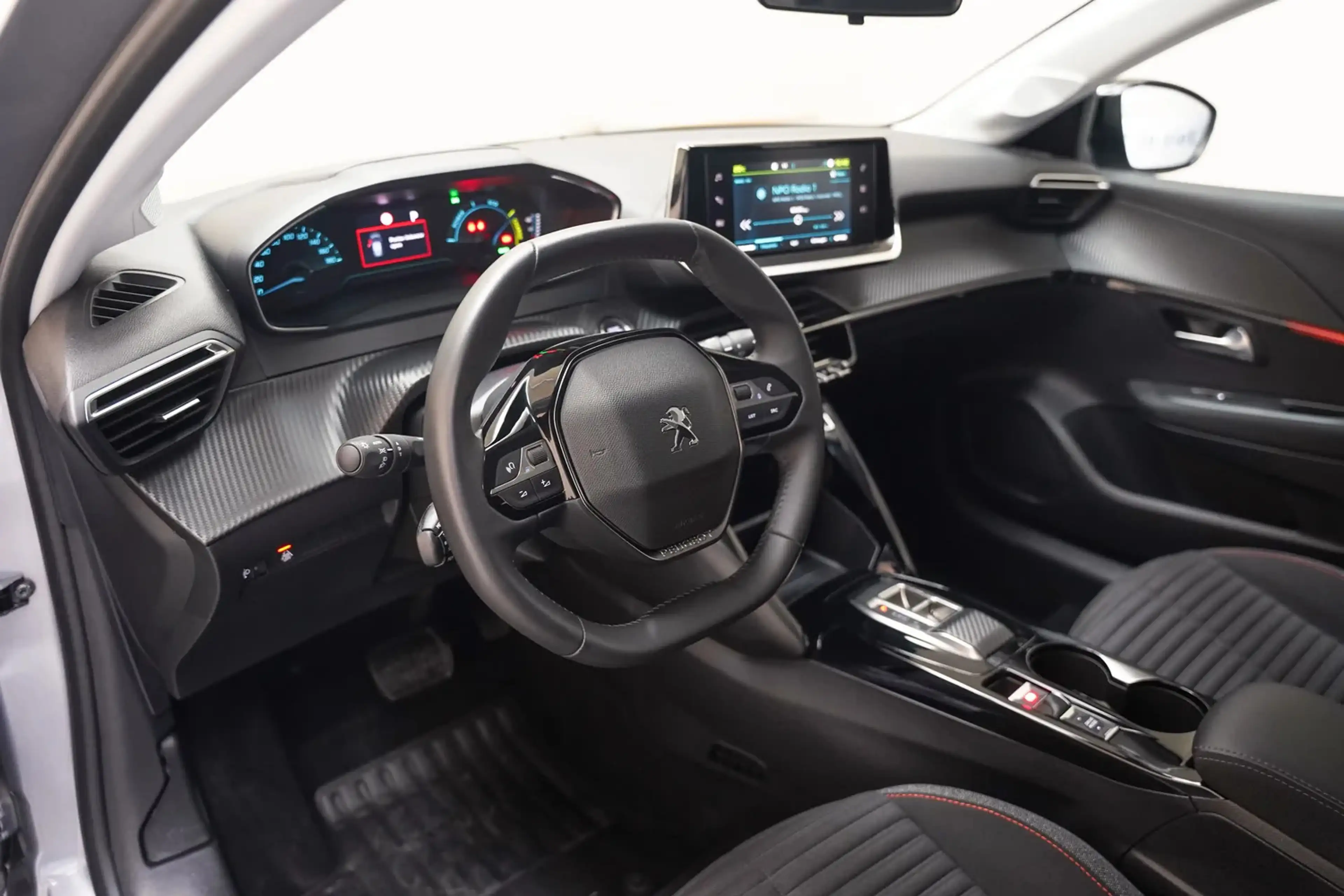 Peugeot e-208 50 kWh Active 3-Fase [ Apple/Android PDC Clima ] — photo 13