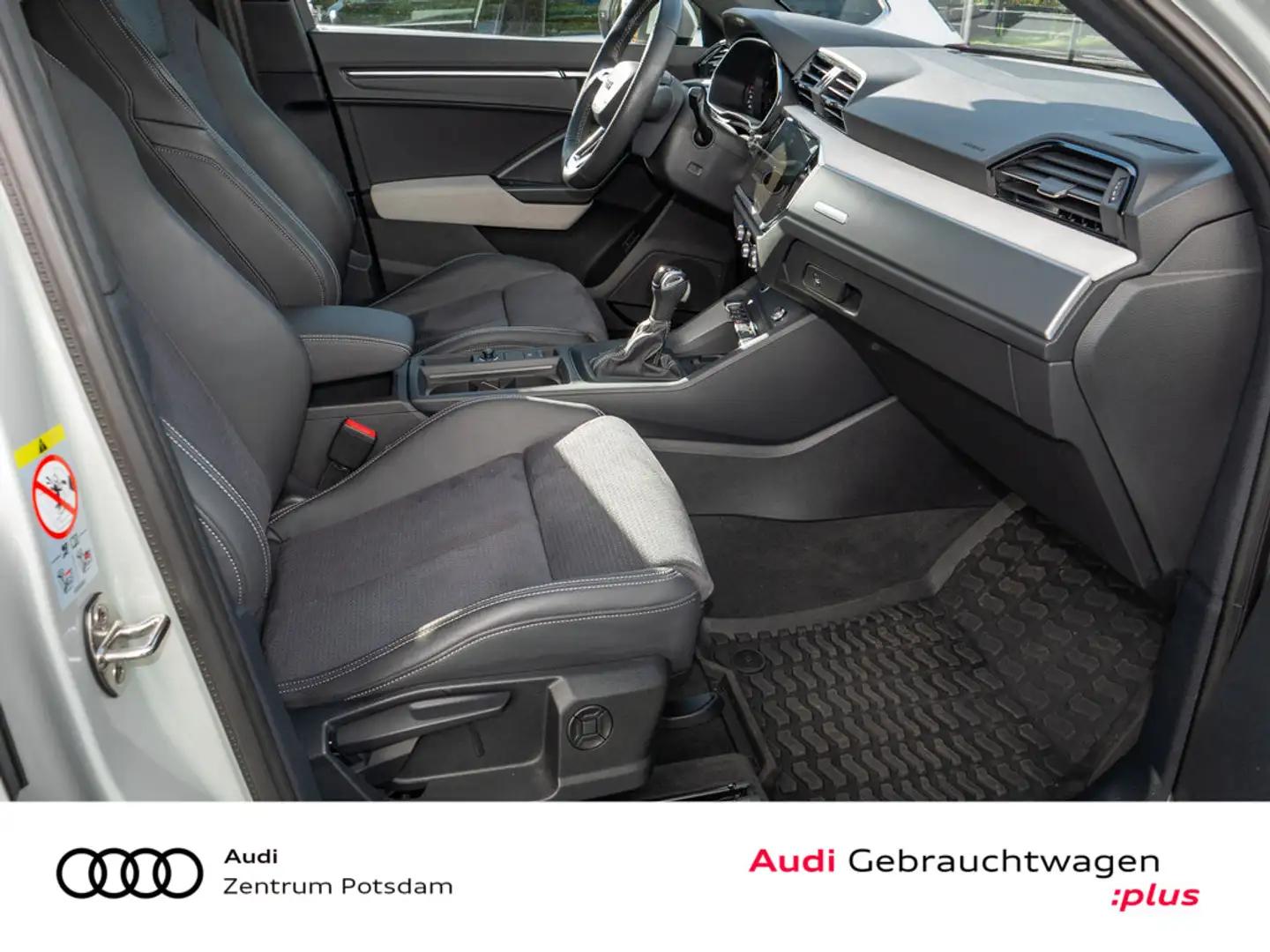 Audi Q3 Sportback 35TFSI S line MATRIX NAVI AHK SO Silber - 2