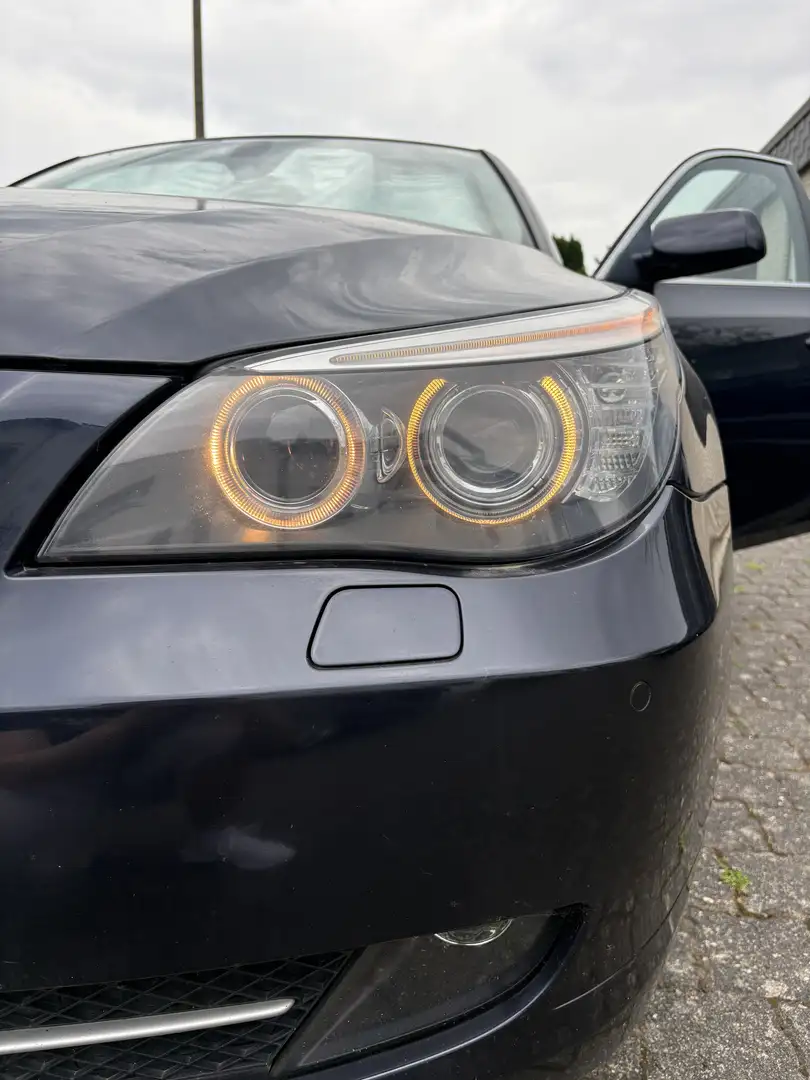 BMW 523 523i - 2