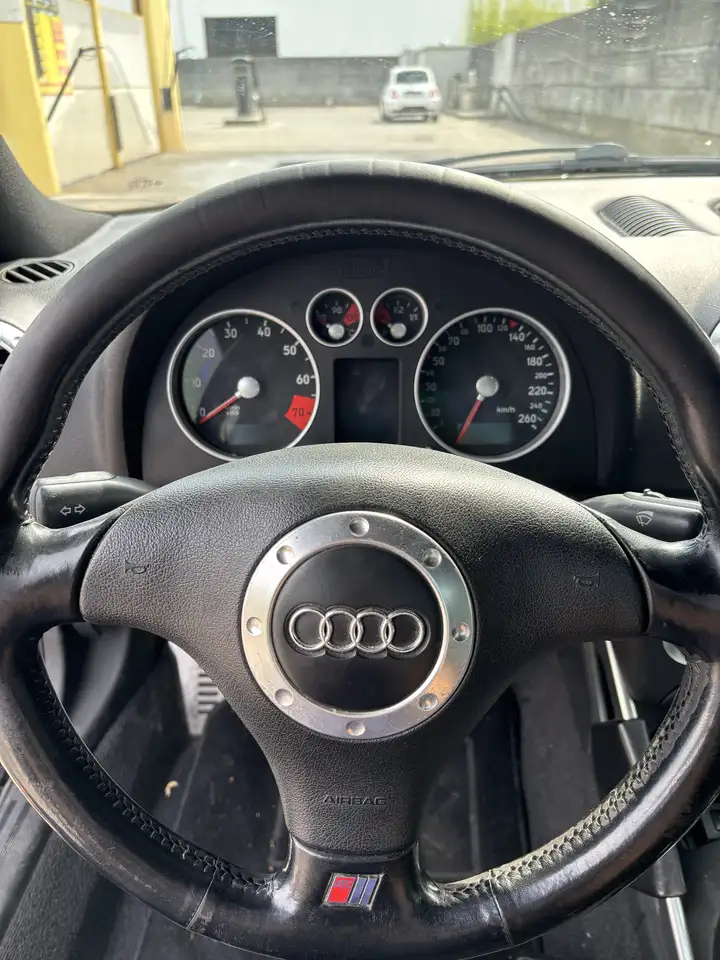 Audi TT 1.8t quattro, foto 12