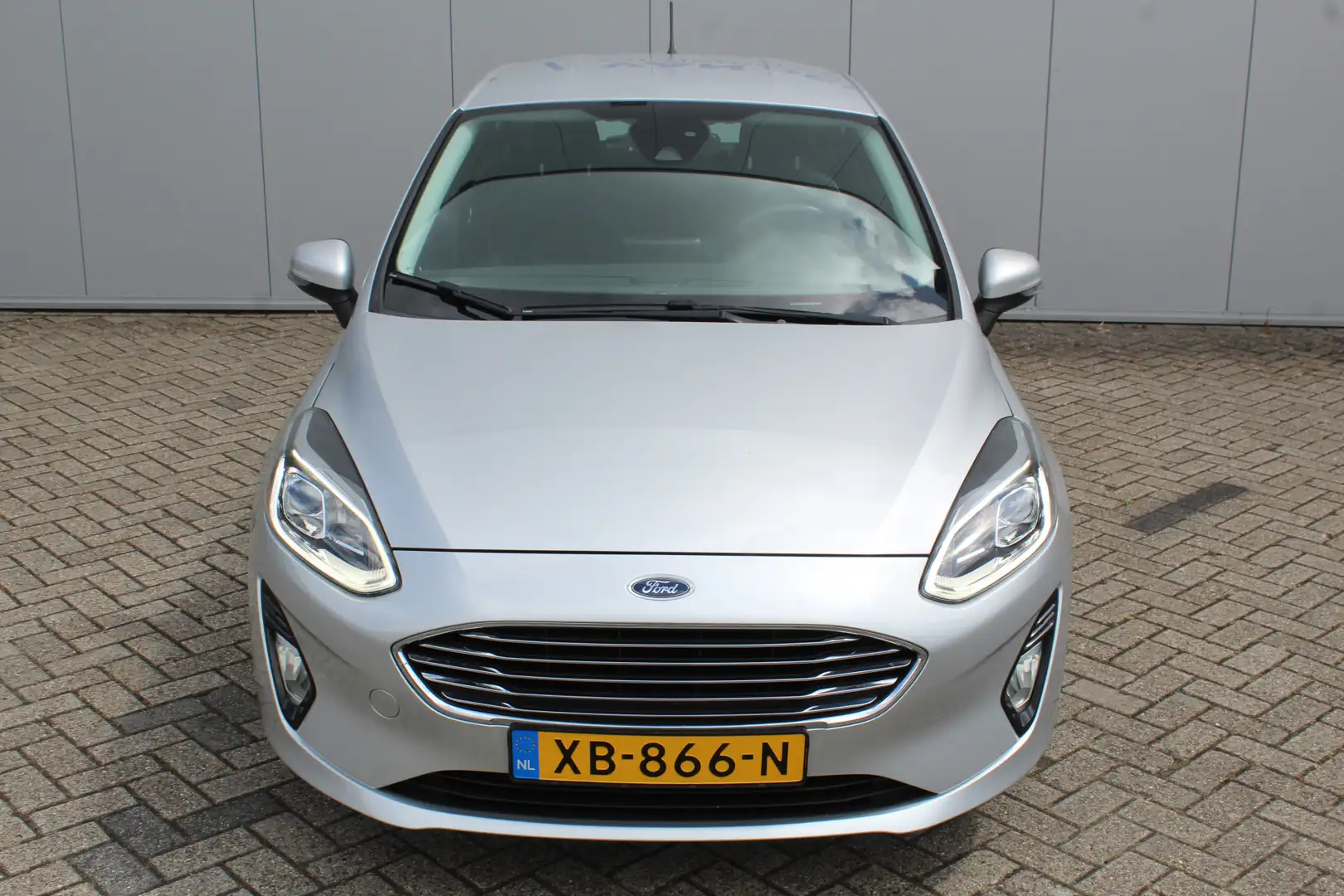 Ford Fiesta 1.0-100pk EcoBoost Titanium 5drs. Uiterst nette, l Zilver - 2