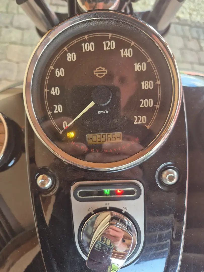 Harley-Davidson Dyna Fat Bob Schwarz - 2