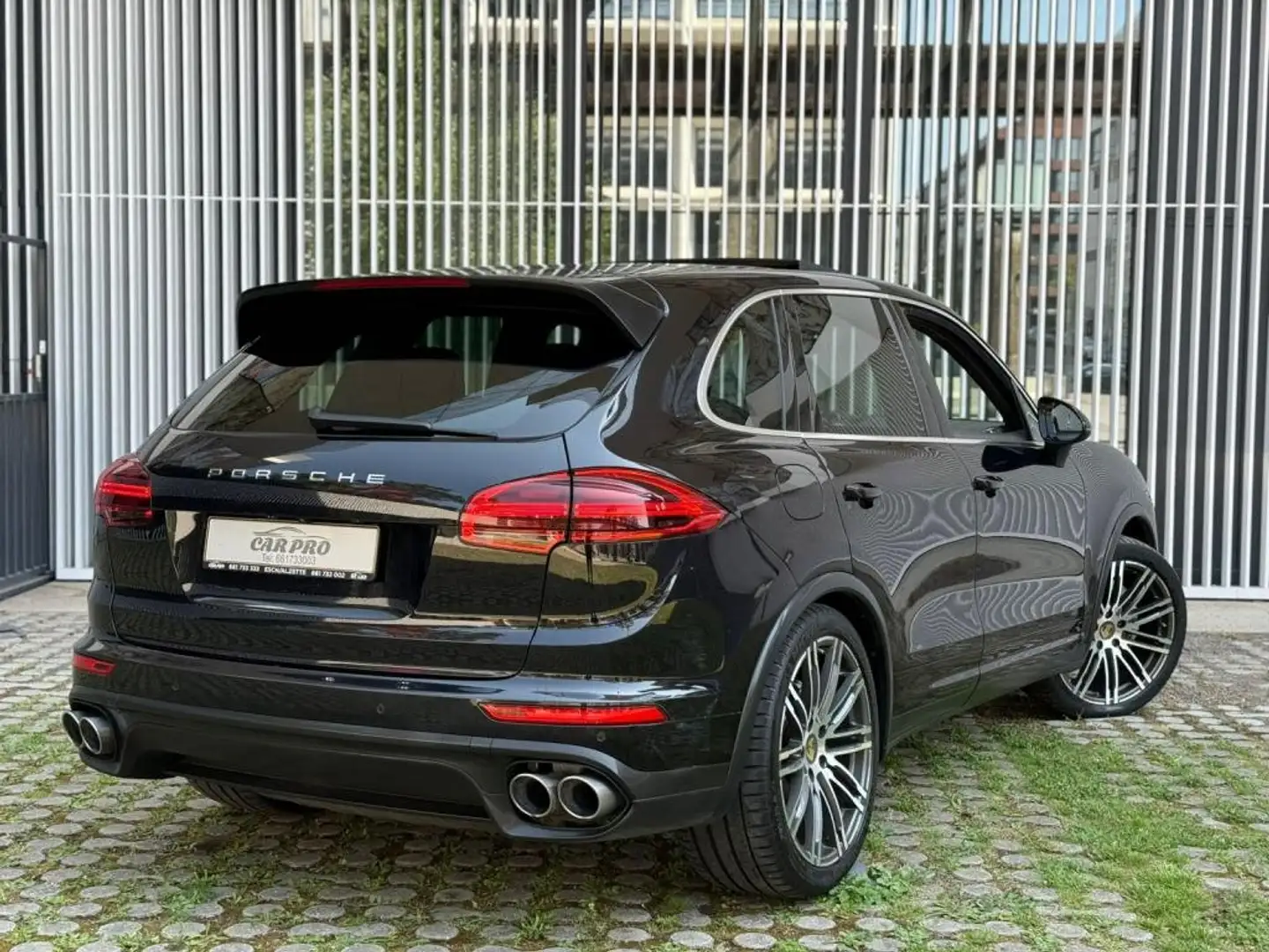 Porsche Cayenne 420 CH / TOIT OUVRANT / SIEGE VENTILES / ACC Noir - 2